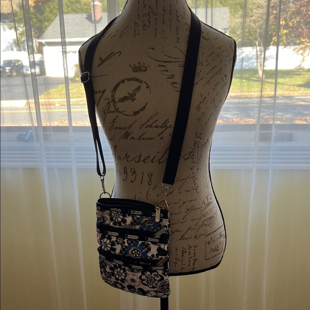 Elegant Black and White Floral Crossbody Bag